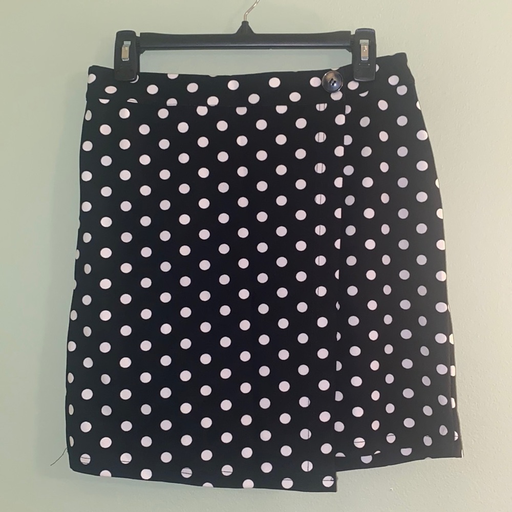 5/$25 Polka dot black/white faux wrap mini skirt wbutton detail size xl stretchy